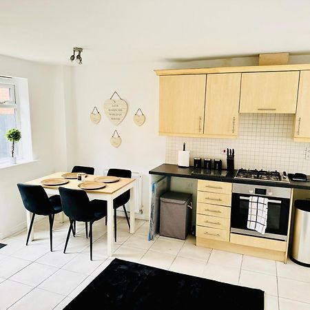 Harmony House 3 Bedroom New Build For Families, Contractors, Black Country Museum Sleeps 6 Tipton Eksteriør bilde